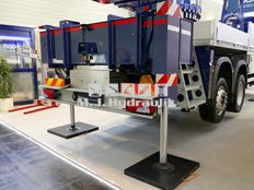 Böcker AK 52 lastbilkran/lastbillift